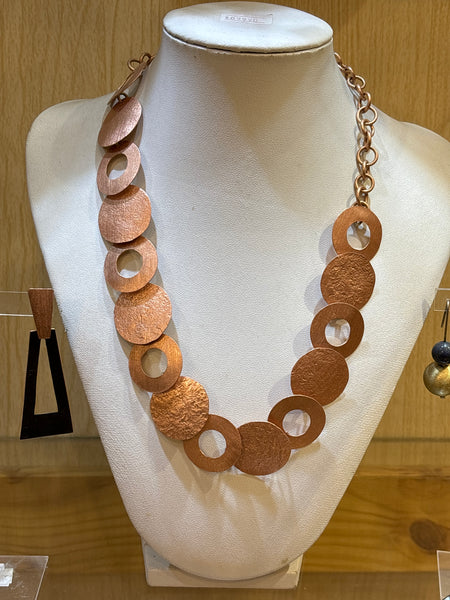 Collares Altamirano