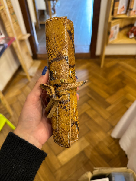 Estuches de cuero