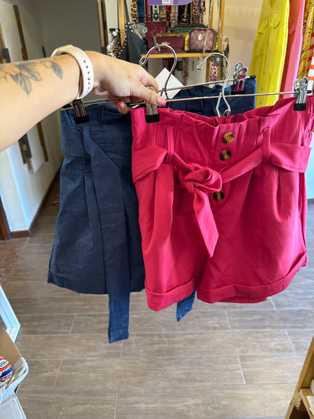 Shorts tiro alto botones