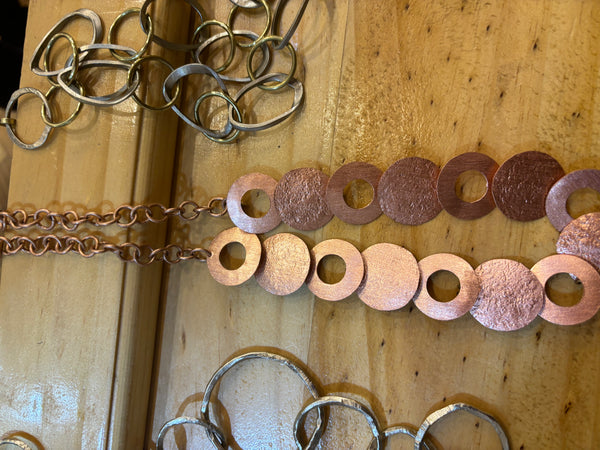 Collares Altamirano