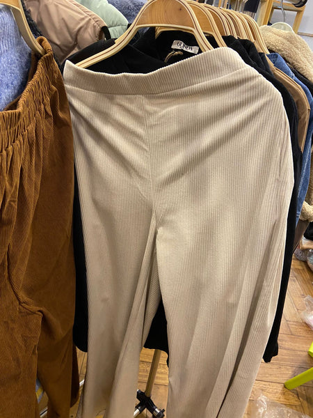 Pantalón elásticado