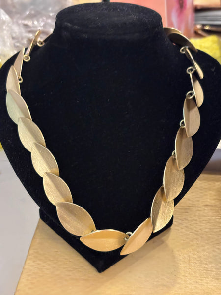 Collares Altamirano